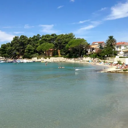 בית הארחה Double Rab 12616b 2*